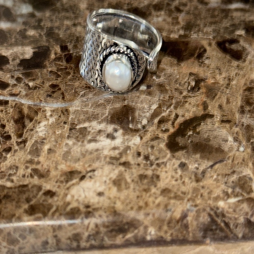 Silver Pearl Band Ring - Picture 3 of 7